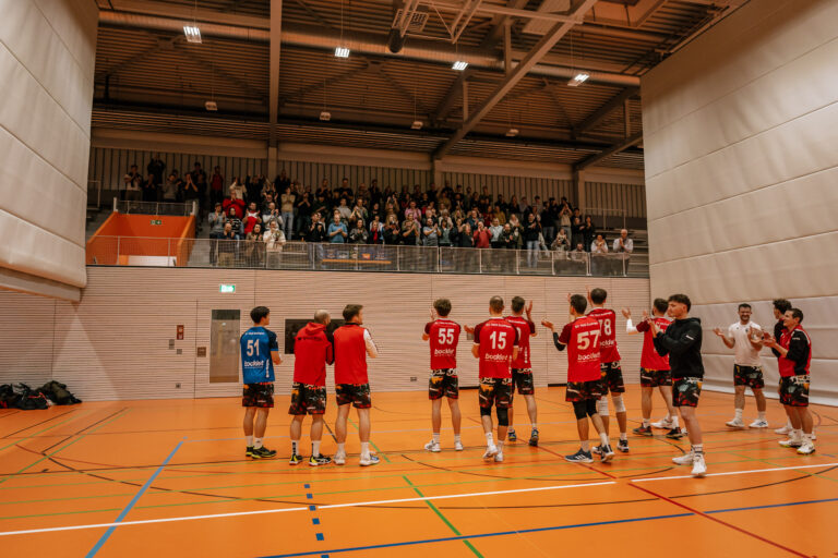 Mehr über den Artikel erfahren Sensation im VLW-Pokal: Herren 1 schlägt TSG Tübingen 3:1